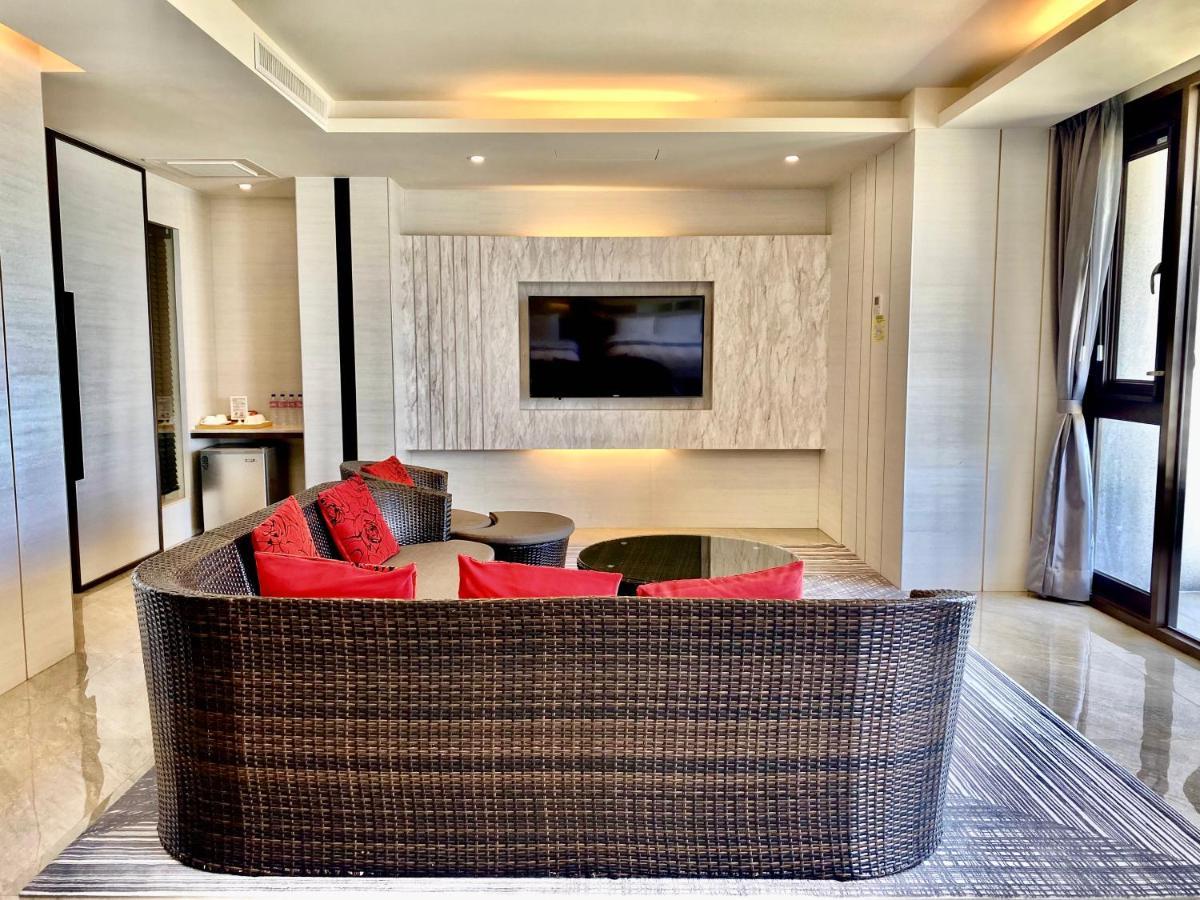 Ming Yue Hu Hotel Юйчі Екстер'єр фото